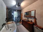 Bad mit Wanne - 
