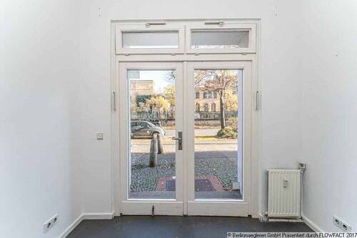 Zugang Schönhauser Allee - Büro in Berlin zum Kaufen