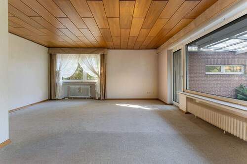 Wohnzimmer - 1 Zimmer Mehrfamilienhaus, Wohnhaus in Rommerskirchen