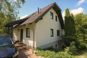 Titelbild - +++ Idyllisches Einfamilienhaus mit großzügigem Grundstück am Siedlungsrand von Gönnsdorf +++