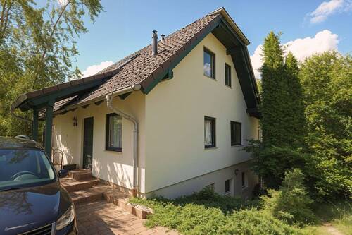 Titelbild - +++ Idyllisches Einfamilienhaus mit großzügigem Grundstück am Siedlungsrand von Gönnsdorf +++