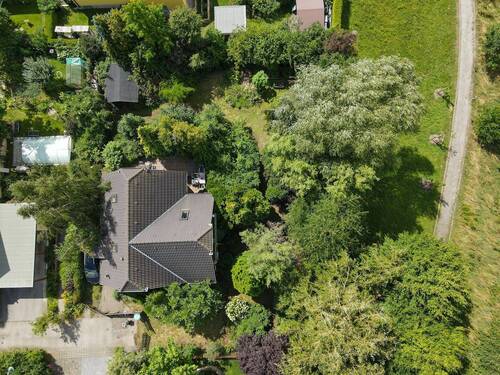 Drohnenansicht - 6 Zimmer Einfamilienhaus in Dresden