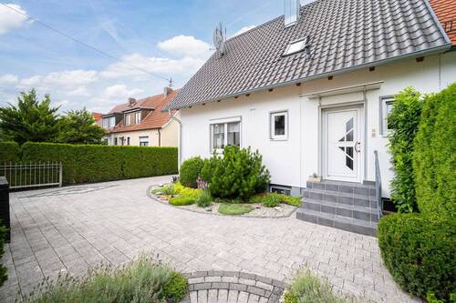 Ansicht 2 - 6 Zimmer Doppelhaushälfte zum Kaufen in Neufahrn bei Freising
