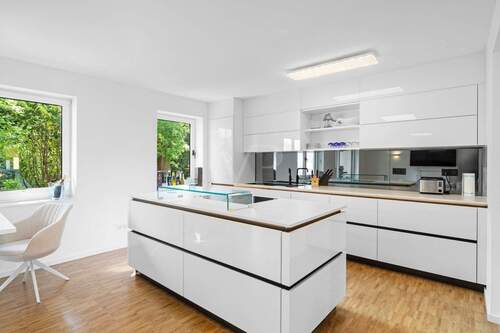 Offene Einbauküche - Etagenwohnung mit 123,10 m² in Königstein im Taunus zum Kaufen