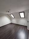 Mietwohnung Wohnraum im Dachgeschoss - 