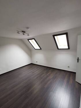 Mietwohnung Wohnraum im Dachgeschoss - 