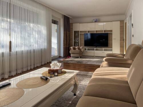 Wohnzimmer - 4 Zimmer Reihenmittelhaus in Burghausen