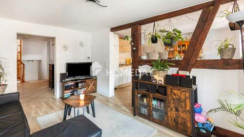 2. OG Wohnzimmer 2 - 4 Zimmer Mehrfamilienhaus, Wohnhaus zum Kaufen in Klingenberg