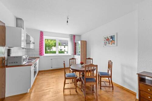 Offene Küche mit Essecke - 