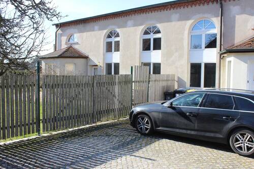 Stellplatz u. Seitenansicht.JPG - 8 Zimmer Mehrfamilienhaus, Wohnhaus zum Kaufen in Nennhausen