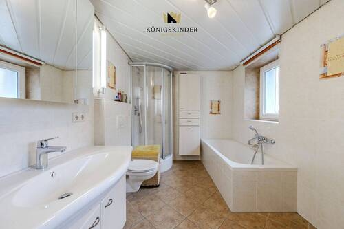 EG Bad - 5 Zimmer Einfamilienhaus in Pleidelsheim