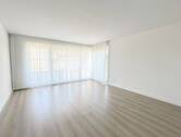 Wohnzimmer (Visualisierung mit neuem Designbodenbelag) - 