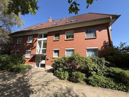 Außenansicht - Attraktive 3-Zimmer-Wohnung (1. OG) mit Balkon in ruhiger Lage von Lauenburg!