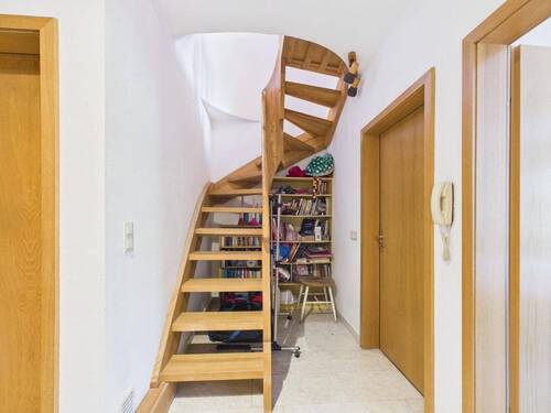 Treppenaufgang ins Dachgeschoss - 