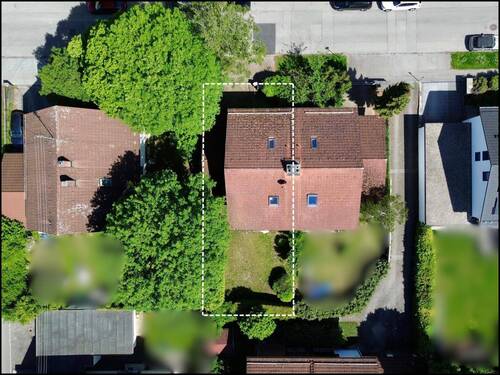 Blick auf das Grundstück (WEG geteilt) - 
