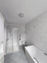 Bad im EG, 2. Ansicht mit Dusche - 