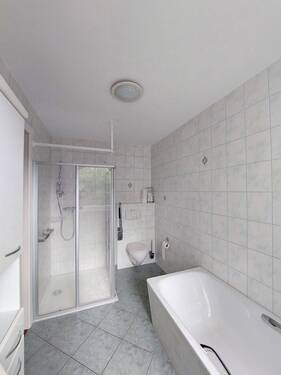 Bad im EG, 2. Ansicht mit Dusche - 