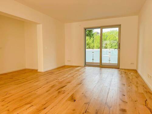 Lichtdurchfluteter Wohnbereich - 