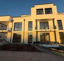 Gehobene 4 Zimmer Wohnung mit erstklassiger Ausstattung und Terrasse ! - Greifswald Groß Schönwalde