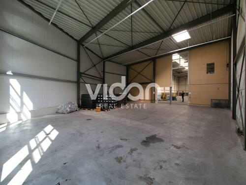 Halle - Halle in Bergisch Gladbach zur Miete