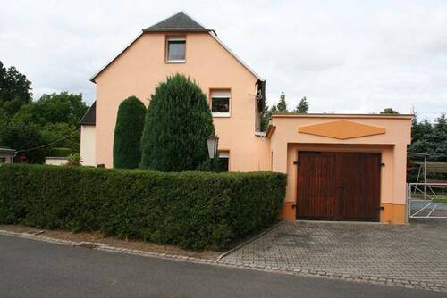 Haus und Garage - 
