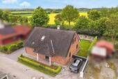 Außenansicht aus der Luft - 7 Zimmer Einfamilienhaus zum Kaufen in Steinbergkirche