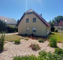 Großzügiges Einfamilienhaus mit Doppelgarage und großem Grundstück zu verkaufen! - Neuhausen OT Groß Döbbern