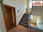 Zugang zur Wohnung - 3 Zimmer Etagenwohnung zum Kaufen in Teuchern
