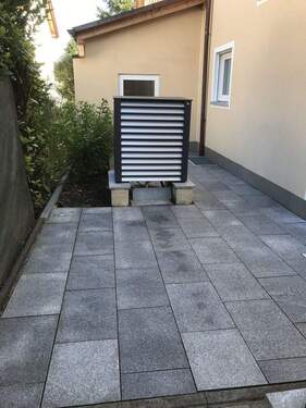 Nordseite mit Luft/Wärmepumpe - 