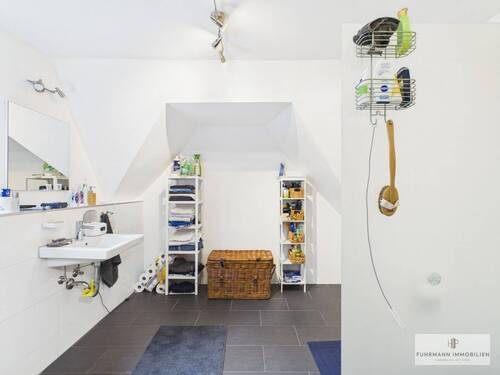 Duschbad mit Tageslicht - 