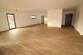 Wohnzimmer - Etagenwohnung mit 102,20 m&sup2; in Spalt zur Miete