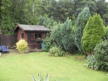 Garten mit Jägerhäuschen - 