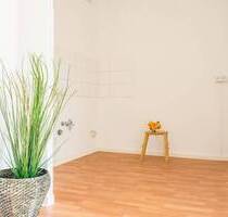 4-Raum-Wohnung mit Balkon und den Spielplatz im Wohnumfeld - Chemnitz Kappel