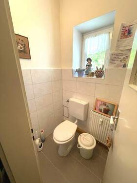 Gäste WC mit Fenster - 