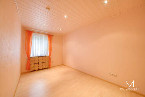 Schlafzimmer EG - 