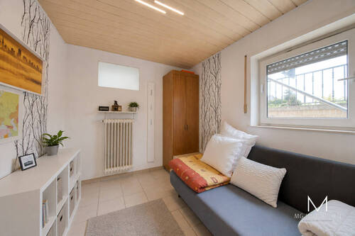 Büro KG - 