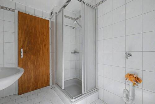 Dusche EG - 