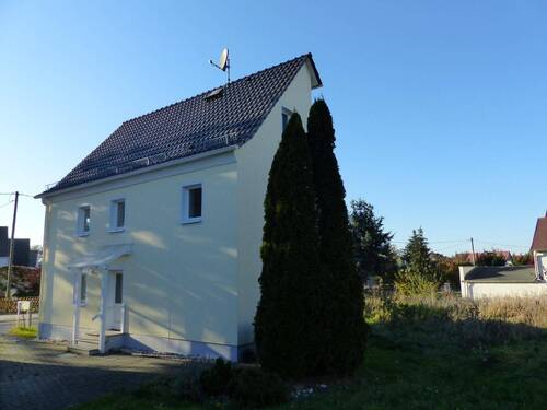 Hausansicht - 4 Zimmer Einfamilienhaus zum Kaufen in Liebschützberg