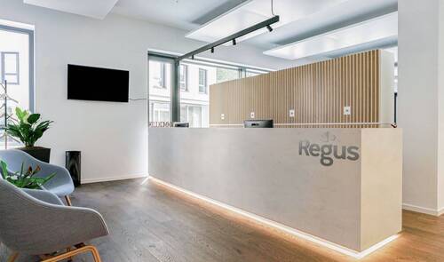 Rezeptionist.jpg - Büro in Heidelberg