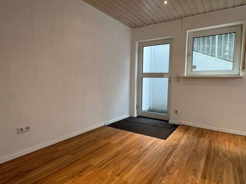 Büro/ Praxis - 1 Zimmer Büro in Lehrensteinsfeld