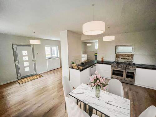 Küche Essbereich 2 - Büro mit 90,90 m&sup2; in Halle zur Miete