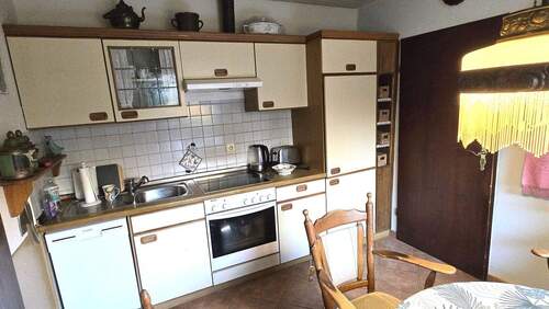 Einbauküche mit Essplatz - 