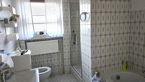 Badezimmer im Erdgeschoss - 