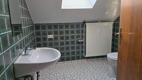 Badezimmer im Obergeschoss - 