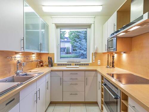 Küche - 6 Zimmer Einfamilienhaus in Bad Homburg vor der Höhe