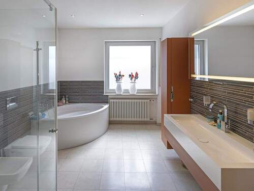 Badezimmer im Obergeschoss - 