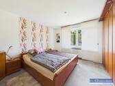 Schlafzimmer EG - 