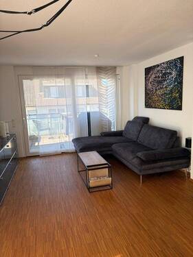 Wohnzimmer - 4 Zimmer Etagenwohnung zur Miete in Wendlingen