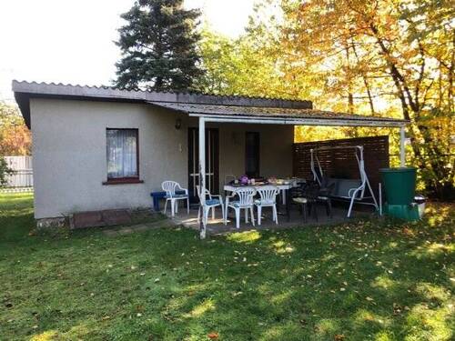 Bungalow-Gartenansicht - Baugrundstück mit freiem Blick über Felder in Herzfelde!