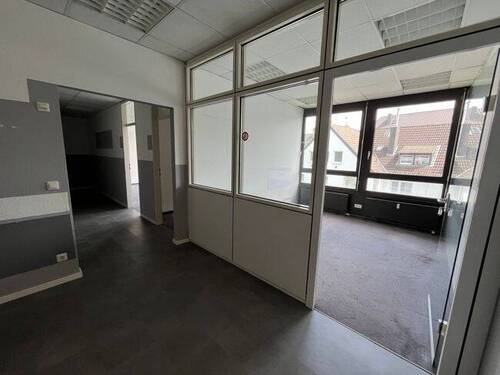 L352 - 9 Zimmer Büro in Köln / Rodenkirchen